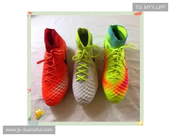 足球球鞋装备哥带你走进专业球鞋的世界，全面解析每款球鞋的独特优势